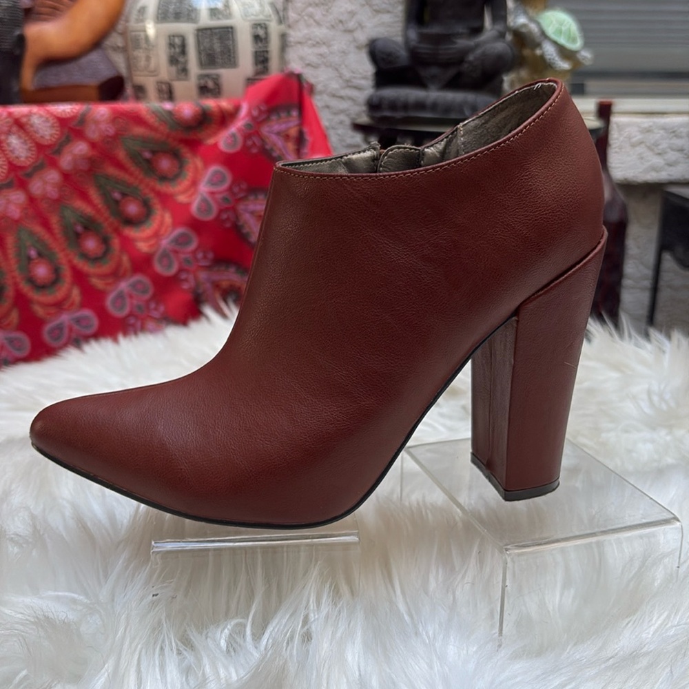 🤎🤎BROWN POINTY TOE ANKLE BOOTS🤎🤎